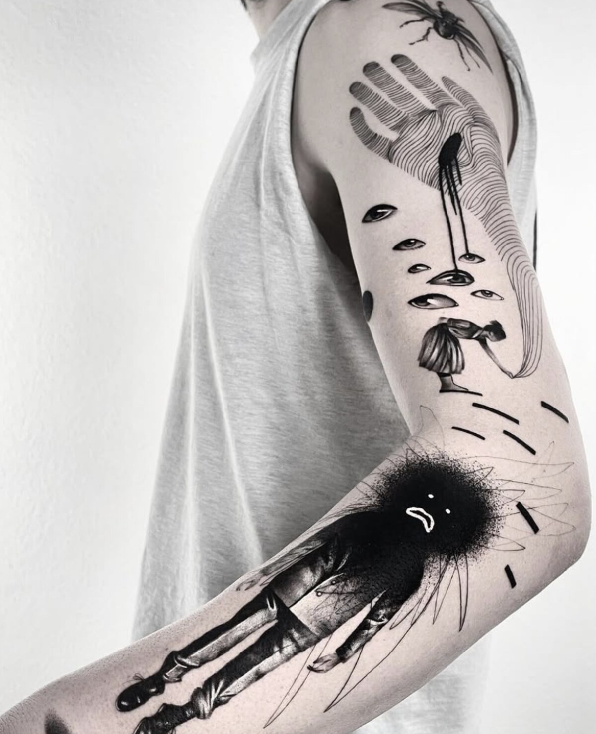 Surreal Blackwork von Matteo
